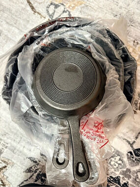 Lodge Cast Iron 3-Piece Skillet Set Black